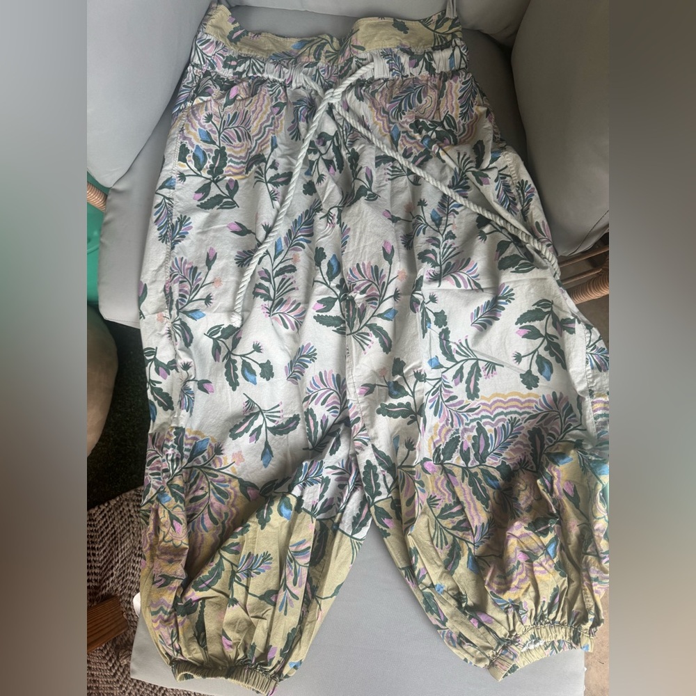 Free People After Glow Balloon Harem Pants - Fun Print - EUC Sz Large